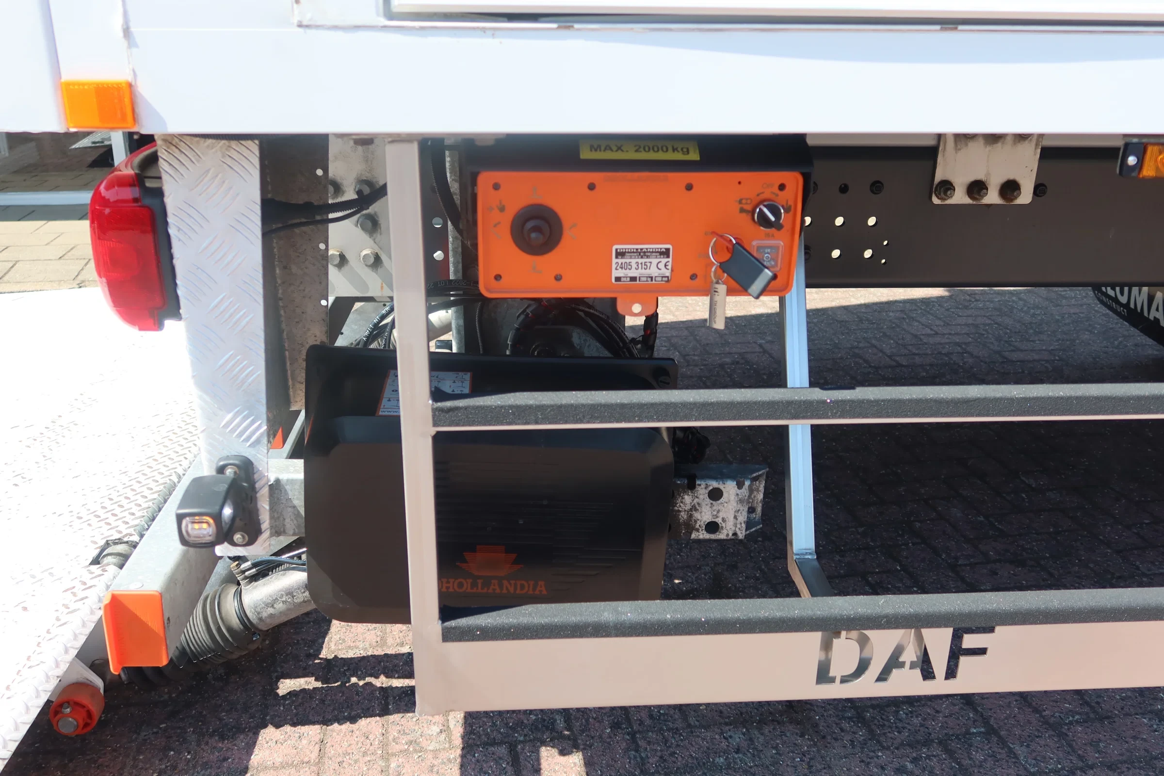 DAF XD 2024 - XD 300 Bak+Klep 2.000 kg obrázek 17