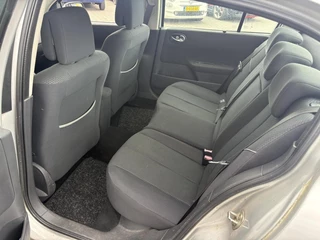 Renault Mégane 2005 - 1.6-16V Privilège Luxe APK tot 07-2027 obrazek 7