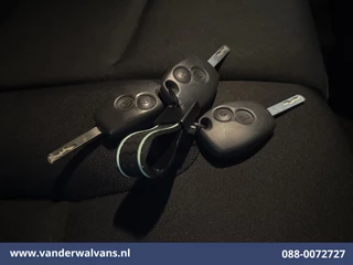 Renault Trafic 2018 - 1.6 dCi L1H1 Euro6 Airco | Navigatie | Cruisecontrol | Trekhaak | Parkeersensoren imagen 18