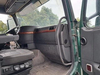 Volvo FH 2004 - 12 - 460 , 6x2 , 3 Way Tipper, Spring Suspension , Manual Gearbox, Airco obrazek 15