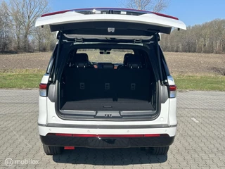 Lincoln Navigator 2024 - Black Label op Grijs kenteken. zdjecie 14