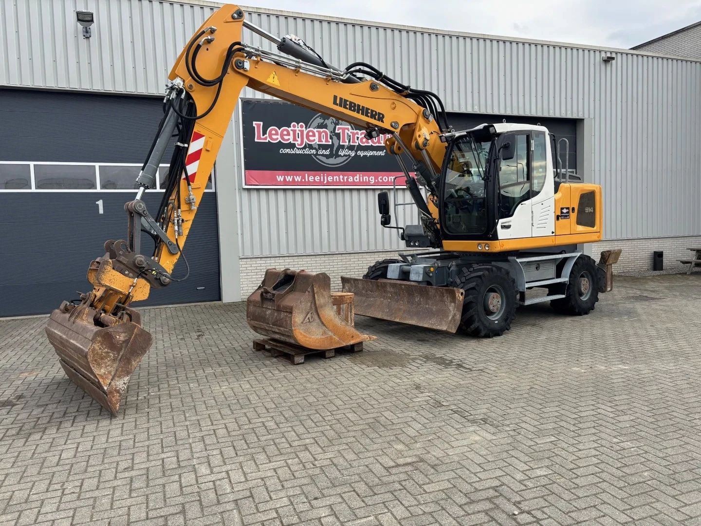 Liebherr 2017 - A 914 Litronic, 2017 Year only 7955 Hours! Incl. 3x buckets!! afbeelding 1