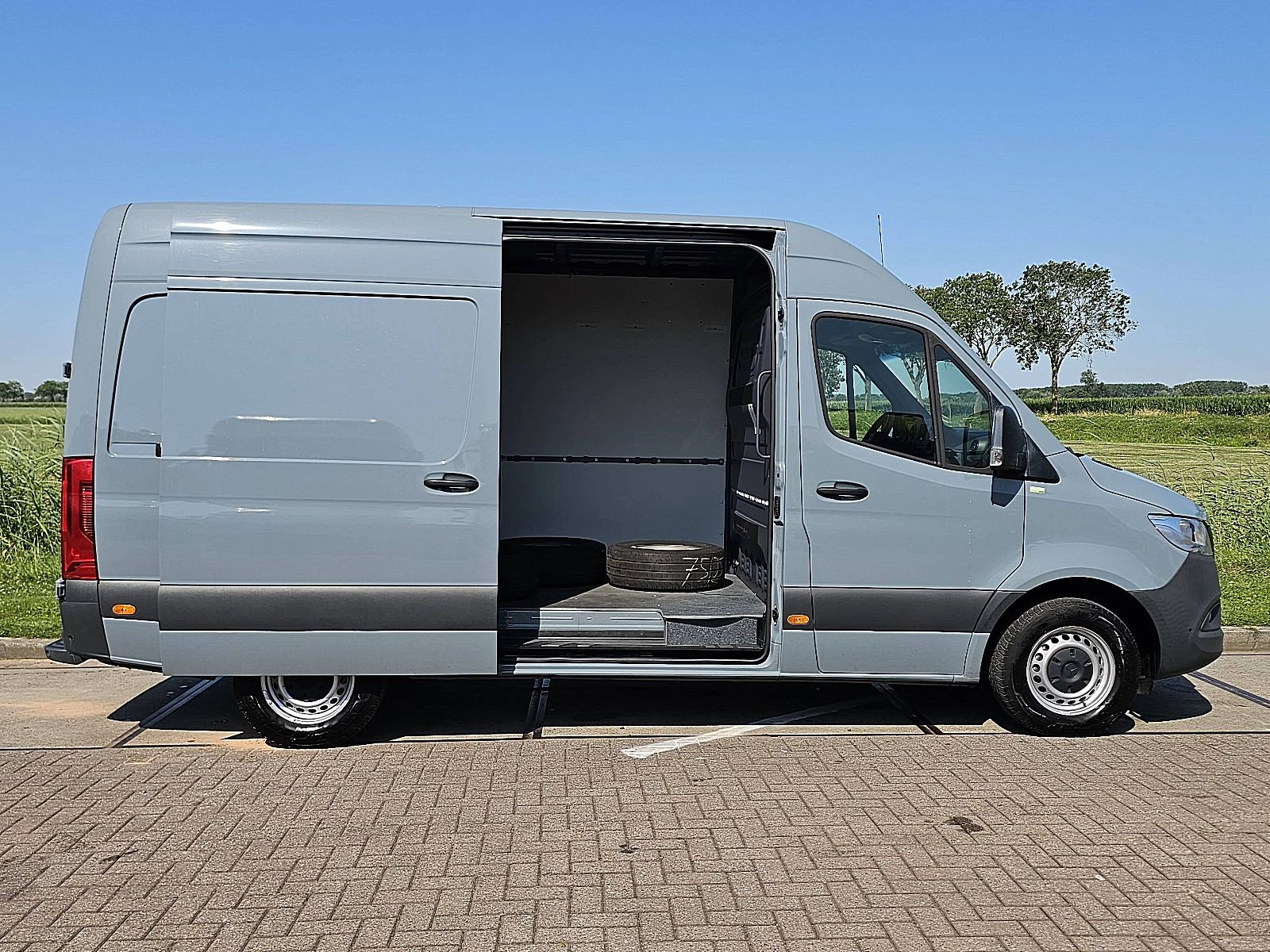 Mercedes-Benz Sprinter 2022 - 317 obrázek 14