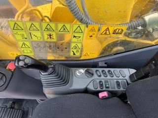 Komatsu HB215LC-1 HB 2012 - N/A image 30