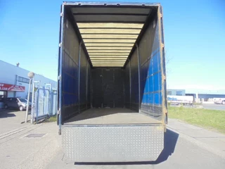 Volvo FH 2012 - 420 6X2 NL TRUCK image 6