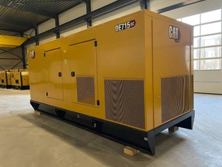 Cat 2024 - DE715GC - 715 kVA Stand-by Generator - DPX-18224 image 3 miniature