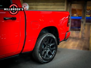 Dodge Ram 1500 2024 - 5.7 V8 4x4 Crew Cab 5'7 Laramie Night primium, image 3