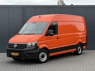 Volkswagen Crafter 2021 - 35 2.0 TDI 177 PK / L3H3 / CAMERA / CRUISE / 3.5 TON TREKKEN / 3-ZITS / AIRCO / CARPLAY / GEVEERDE STOEL / 3500 KG AHG afbeelding 2 miniatuur