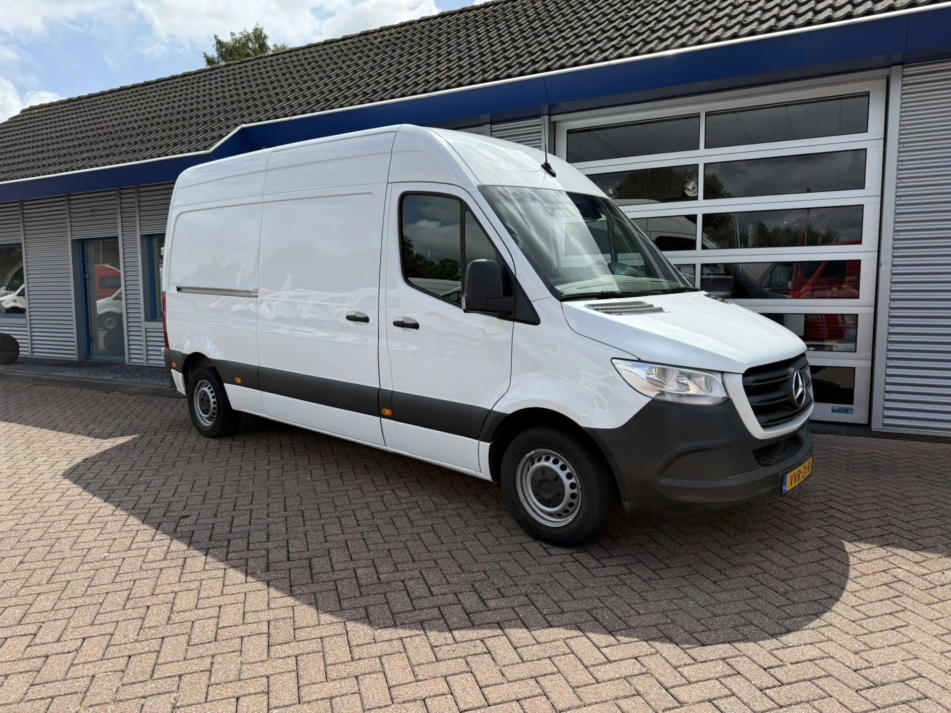 Mercedes-Benz Sprinter 2023 - 215 1.9 CDI L2H2 FWD afbeelding 2