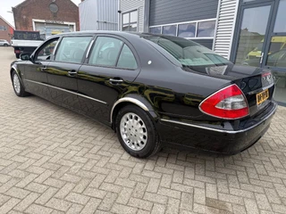 Mercedes-Benz E-Class 2007 - 200 Kompressor Limousine 8 Persoons Automaat Airco Cruisecontrol 93000KM obrazek 9