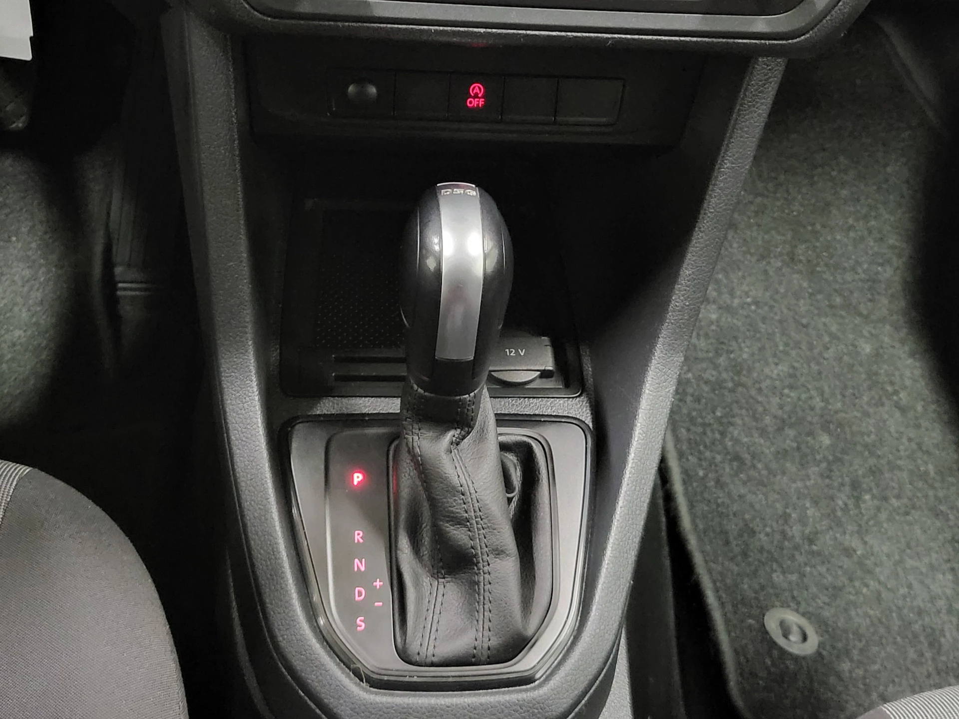 Volkswagen Caddy 2017 - 1.4TGI CNG Automaat! obrázek 13