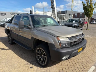 Chevrolet Avalanche 2003 - 4x4 dubcab pickup immagine 2 miniatura