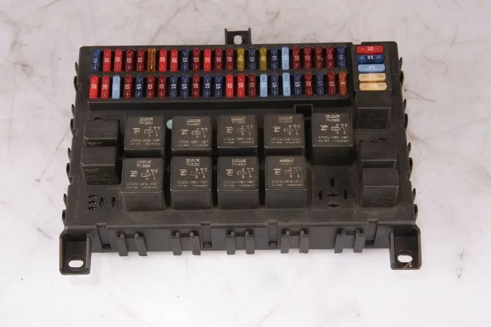 DAF - Electrical System Centrale Electra Box DAF afbeelding 1
