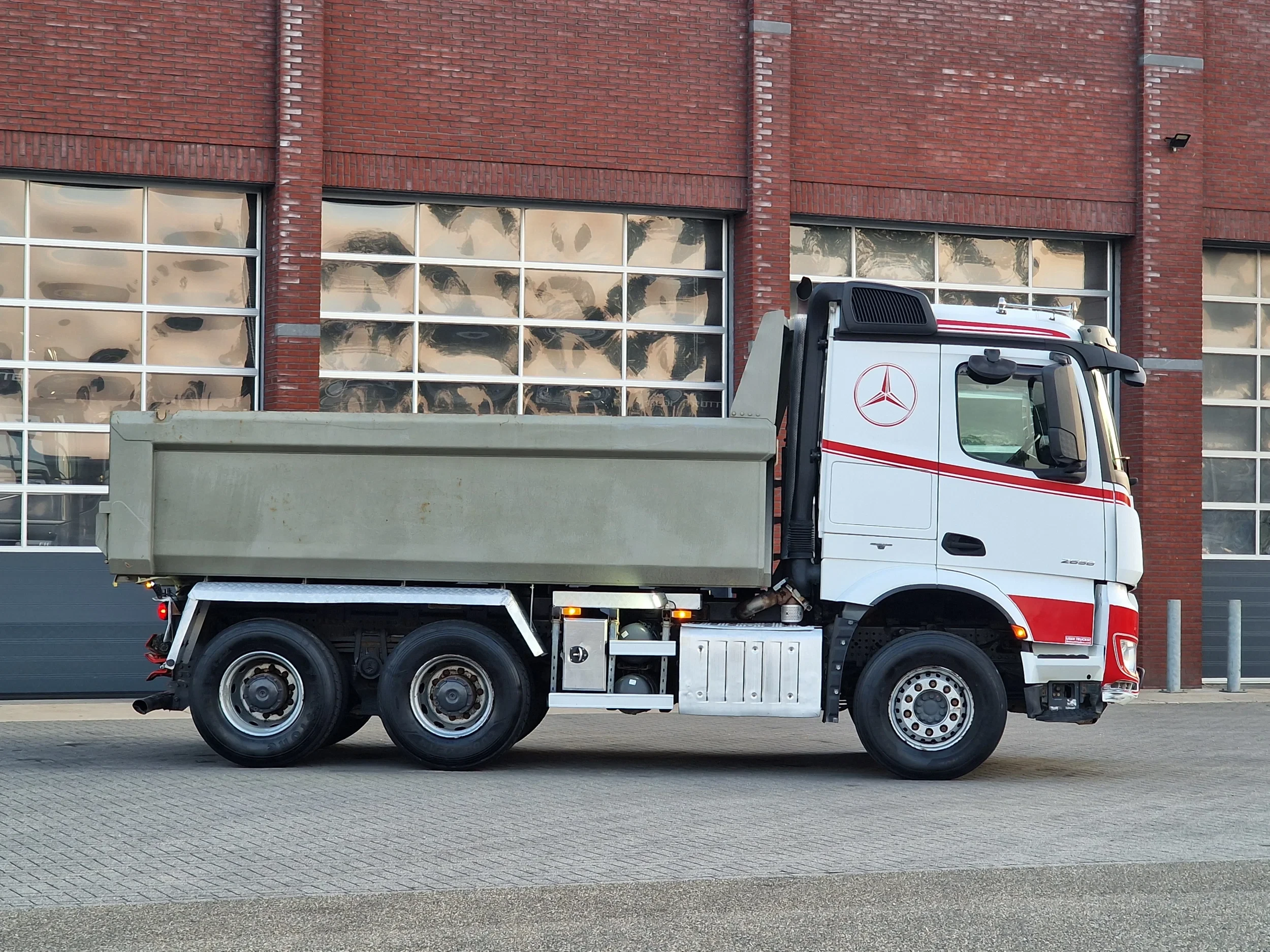 Mercedes-Benz Arocs 2658 2016 - 6X4 - Steel / Steel - retarder - WB330 afbeelding 13