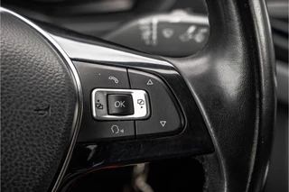 Volkswagen Amarok 2020 - Highline V6 3.0 TDI 4x4 | 258 PK | 1ste Eigenaar | LED | Camera | Carplay | Cruise | Trekhaak | Airco image 16