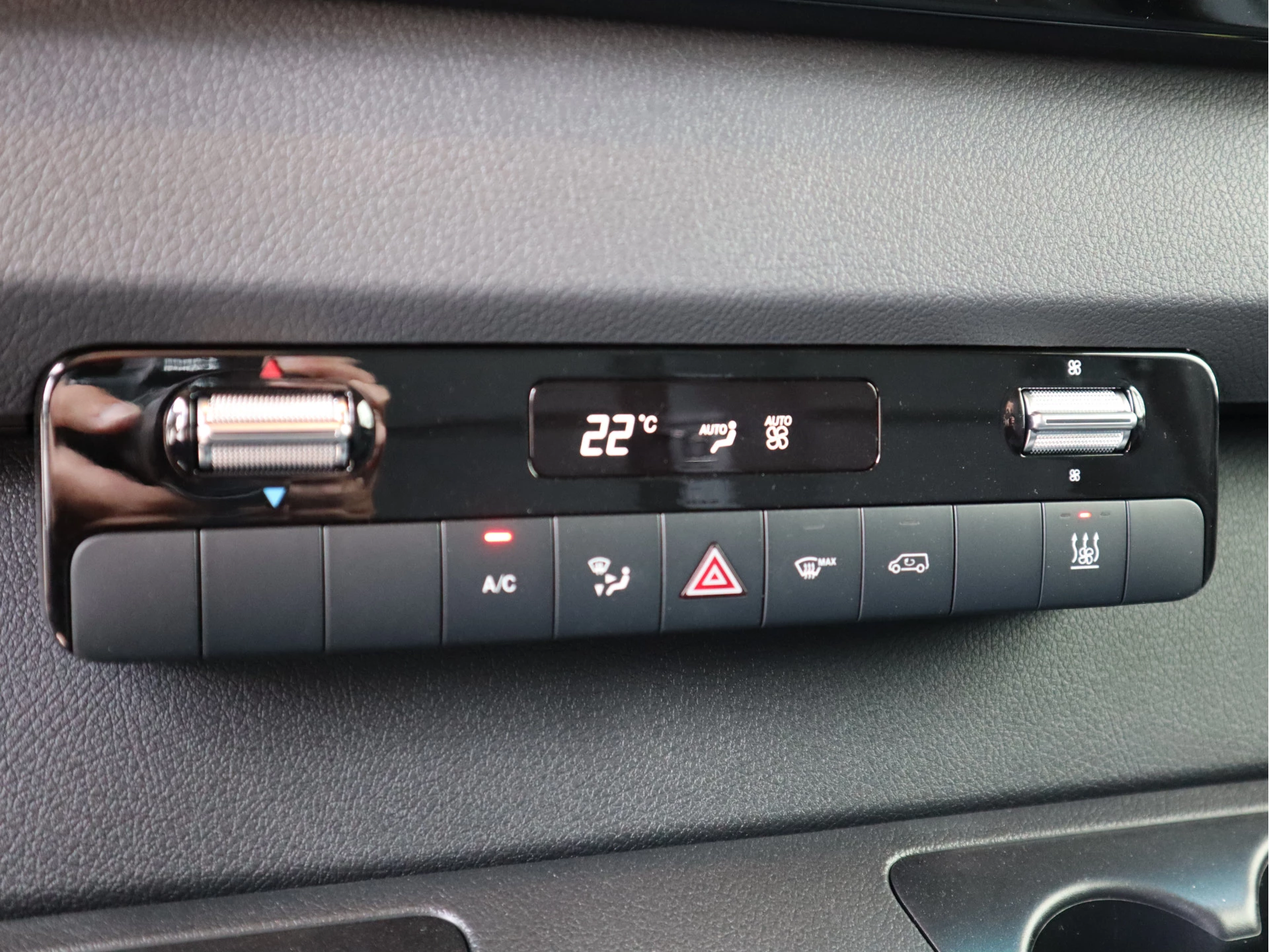 Mercedes-Benz eSprinter 2025 - 320 81kWh L2H2 - Trekhaak - Cruise - MBUX - 2025 Bild 13