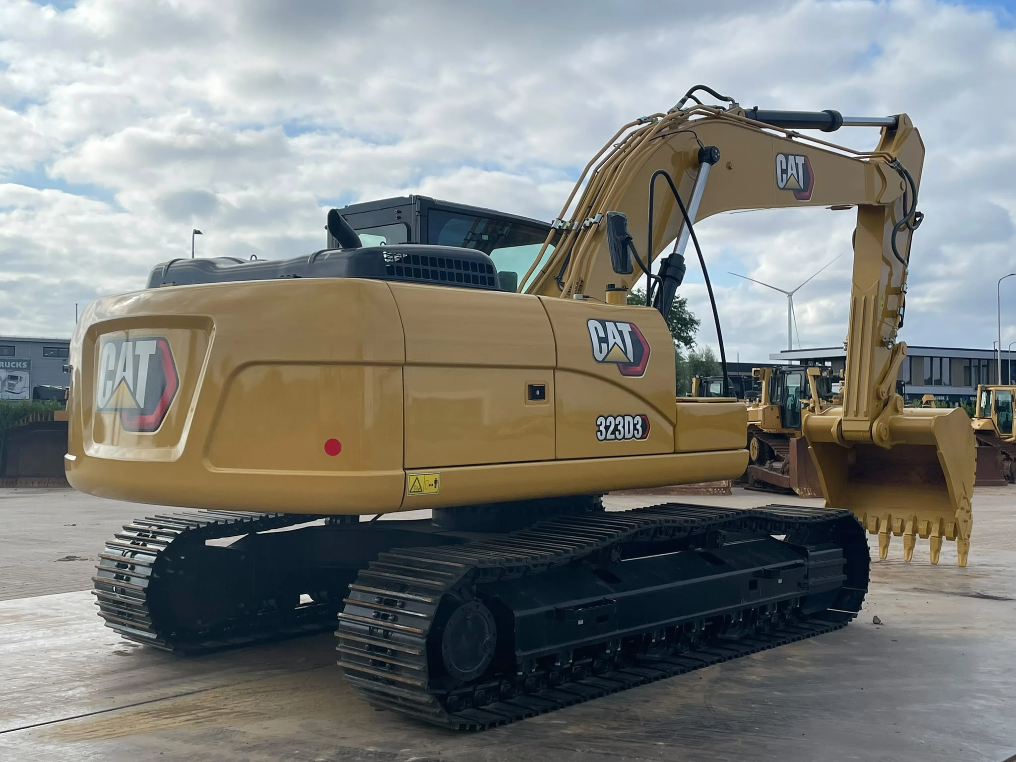 Caterpillar 323D3 2025 Bild 5