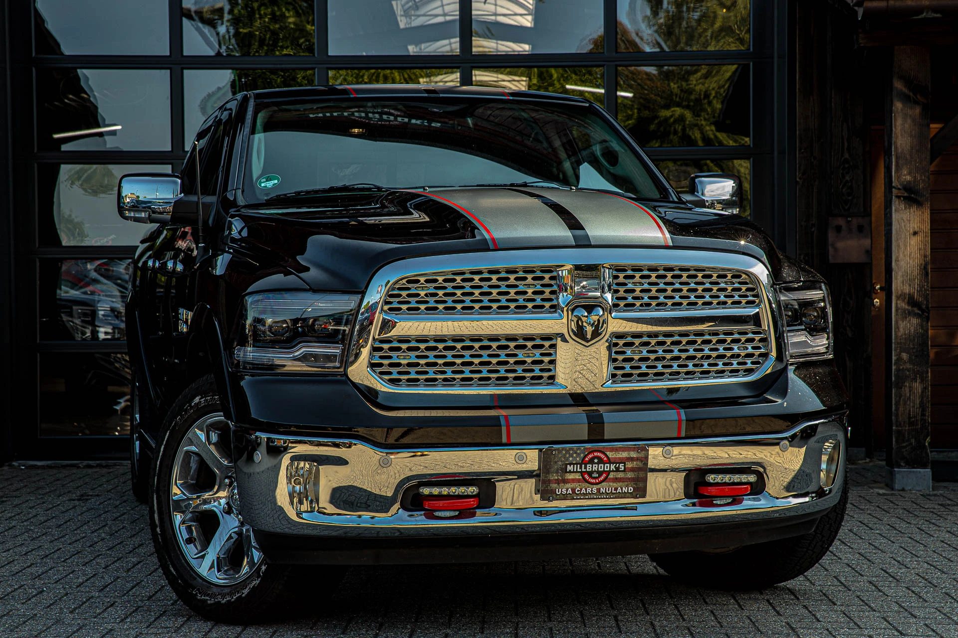 Dodge Ram 1500 2015 - 5.7 V8 Crew Cab Laramie afbeelding 1