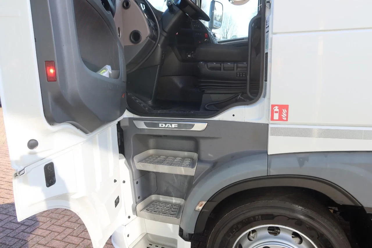 DAF XF 450 2021 - 6x2 Oprijwagen vloerhoogte 100 cm + 2x bed + lift as afbeelding 18