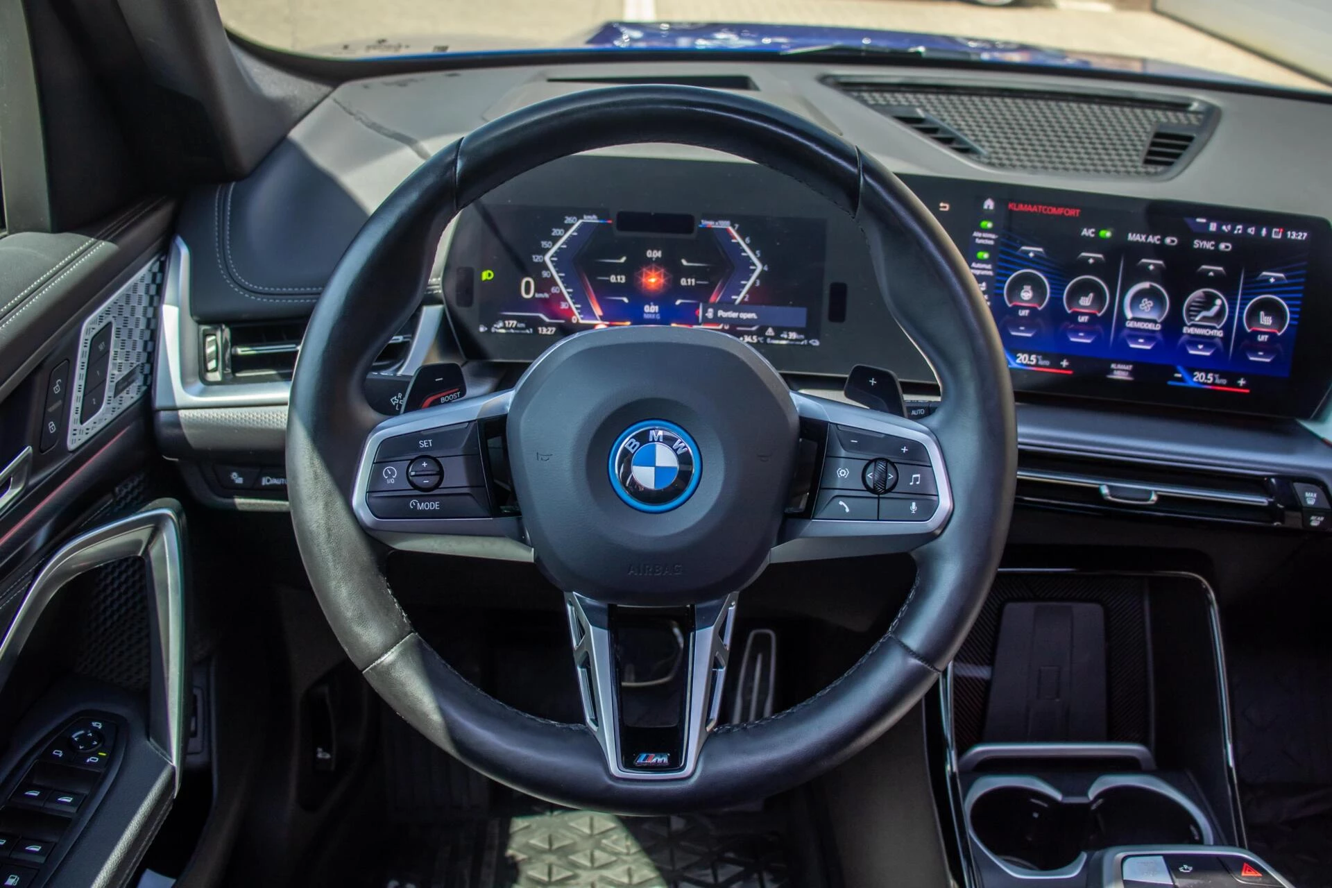 BMW X1 2023 - xDrive30e M-Sport, Full Option, Premium Select, Pano imagem 14