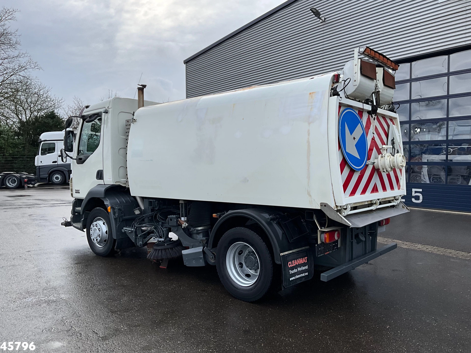 DAF FA 55 LF 160 Bucher Eurofant 50 Just 154.678 km! 2003 image 3