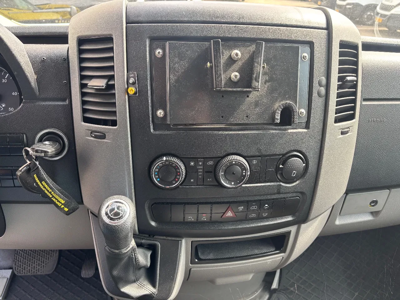 Mercedes-Benz Sprinter 2017 - 319CDI L2H2 AMBULANCE AUTOMAAT V6 MOTORSCHADE obrázek 30