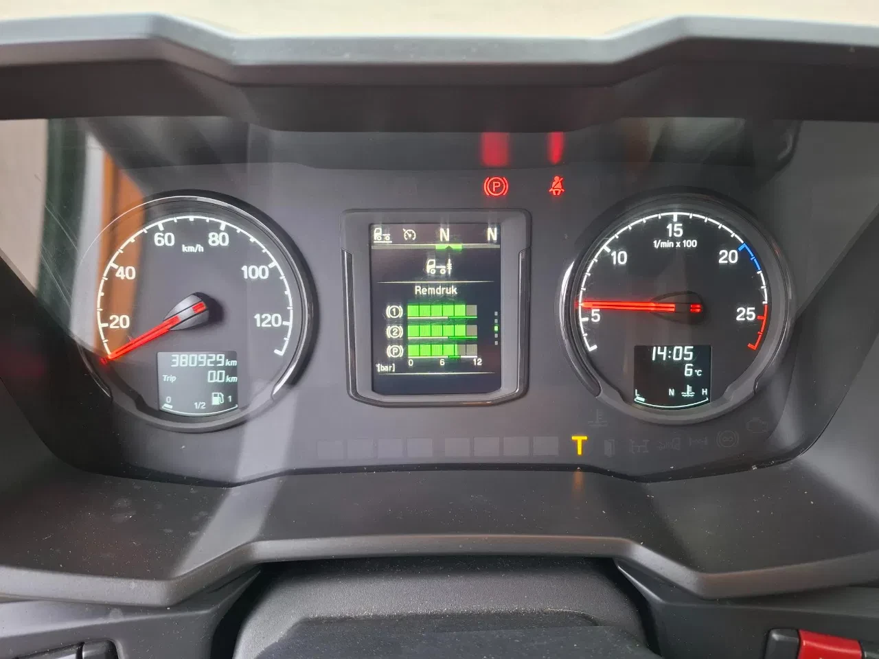 Scania G 2018 - NGS G410 XT / HYDRAULICS / ONLY:380929 KM / LEATHER / LWDS / AUTOMATIC / EURO-6 / 2018 immagine 17