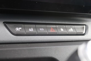 Renault Master 2024 - T35 2.0 dCi 170pk L2H2 Extra - Navigatie - Camera - 270 gr deuren - Parkeersensoren - Draadloos laden - Rijklaar image 29
