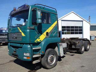 MAN TGA 2006 - 26.480 retarder ,steelsprings 6x6 te koop