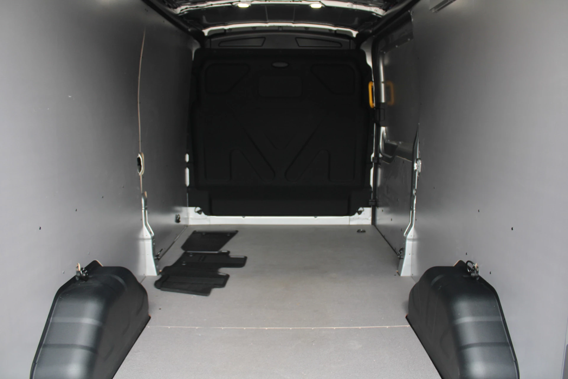 Ford Transit 2024 - 350 2.0 TDCI L3H2 Limited Raptor 165pk - LUCHTVERING - ACC - Blind Spot - 360 camera - Raptor Grill - Stoel-Stuurverwarming - Trekhaak - Rijklaar zdjęcie 5