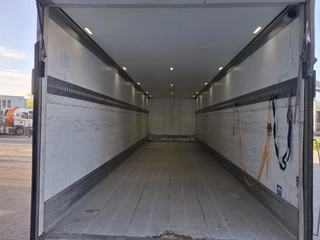 Scania P 2017 - P320 / HYBRIDE / ONLY:294233 KM / LIFT+LENKACHSE / SCHMITZ ISOLATED BOX / PLATFORM / LWDS / NAVI / XENON / AUTOMATIC / EURO-6 / 2017 image 6
