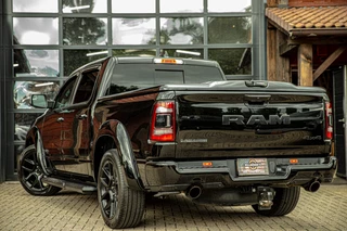 Dodge Ram 1500 2024 - 5.7 V8 4x4 Crew Cab Laramie obrazek 5