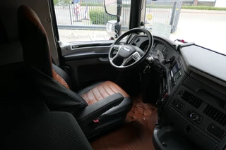 DAF XF 530 2021 - | Retarder | 2Tanks | 722251Km | 2021 | Smart Tacho 2 | Full Air | Metallic Black Clr. | Special Int. | Stand Klima | 2Beds | Euro6-D | Belgium Truck obrazek 40