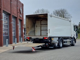 Scania R 2017 - R500 NGS 6x2 - Food tipper 4 compartments - Loadlift - Compressor - Retarder - Full air obrazek 13