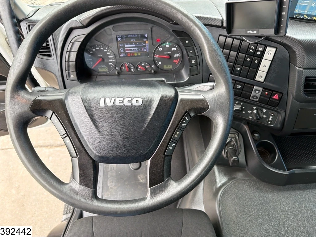 Iveco X-Way 2018 - 360 6x4, EURO 6, Palfinger, Remote image 11