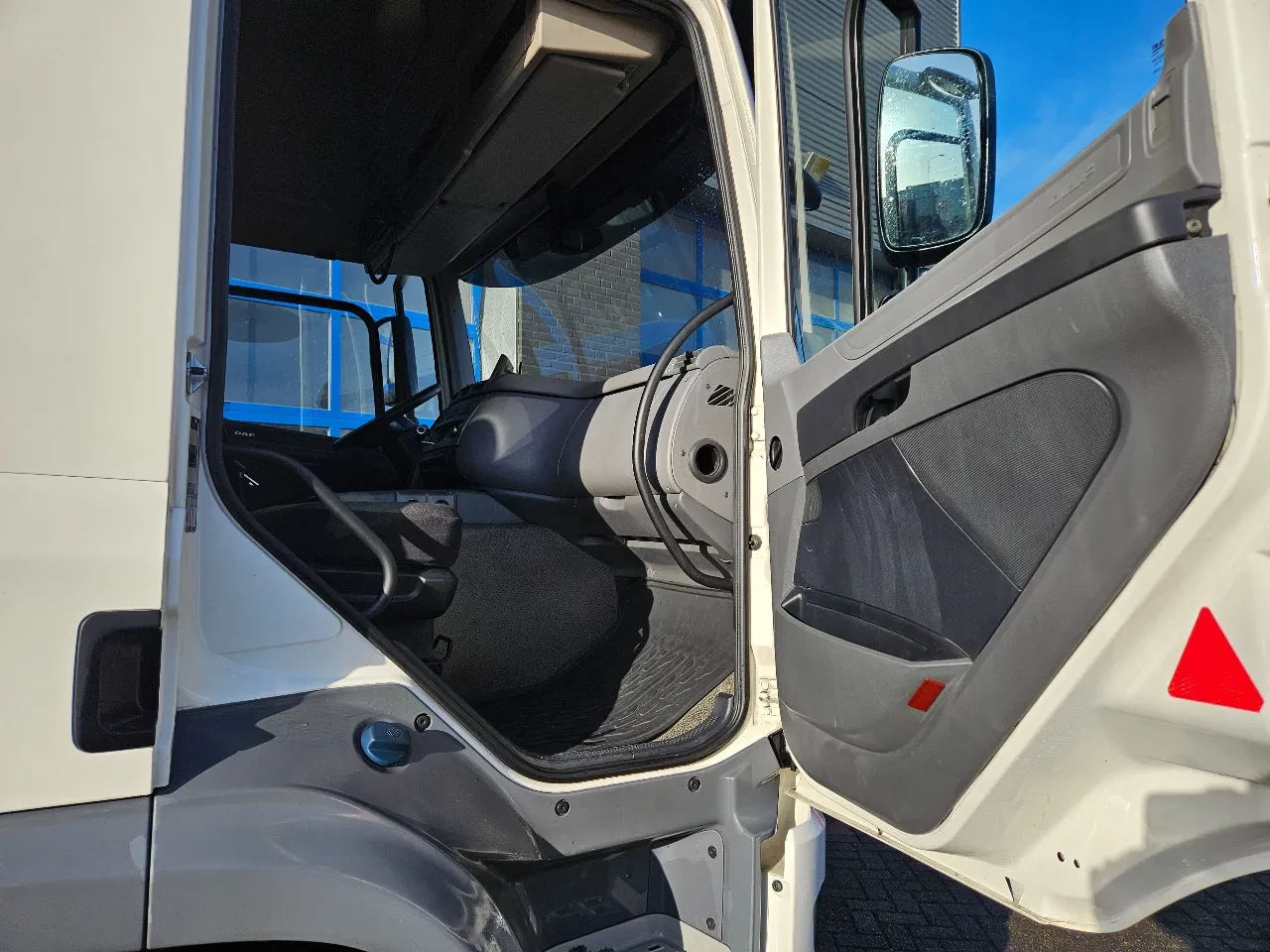 DAF 400 2016 - CF Space Cab 761.000 Km 8.000 kg vooras Bild 17