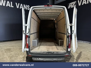 Mercedes-Benz Sprinter 2021 - 317 CDI 170pk L3H2 Euro6 Airco | Camera | Apple Carplay | Cruisecontrol | Chauffeursstoel image 13