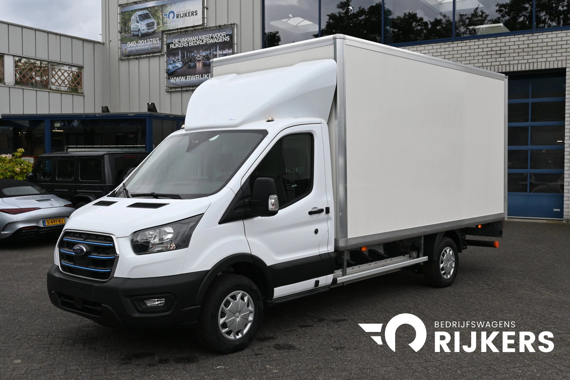 Ford E-Transit 2025 - 68kWh 390L Trend Bakwagen met Dhollandia laadklep imagem 1