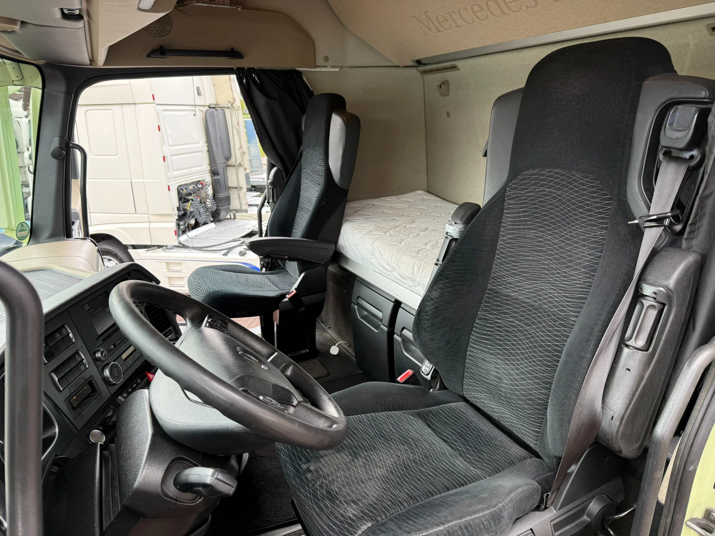 Mercedes-Benz Actros 2015 - Actros 2745LL 6X2 GIGASPACE CHASSIS EURO6 HOLLAND TRUCK TOPZUSTAND!!! image 17
