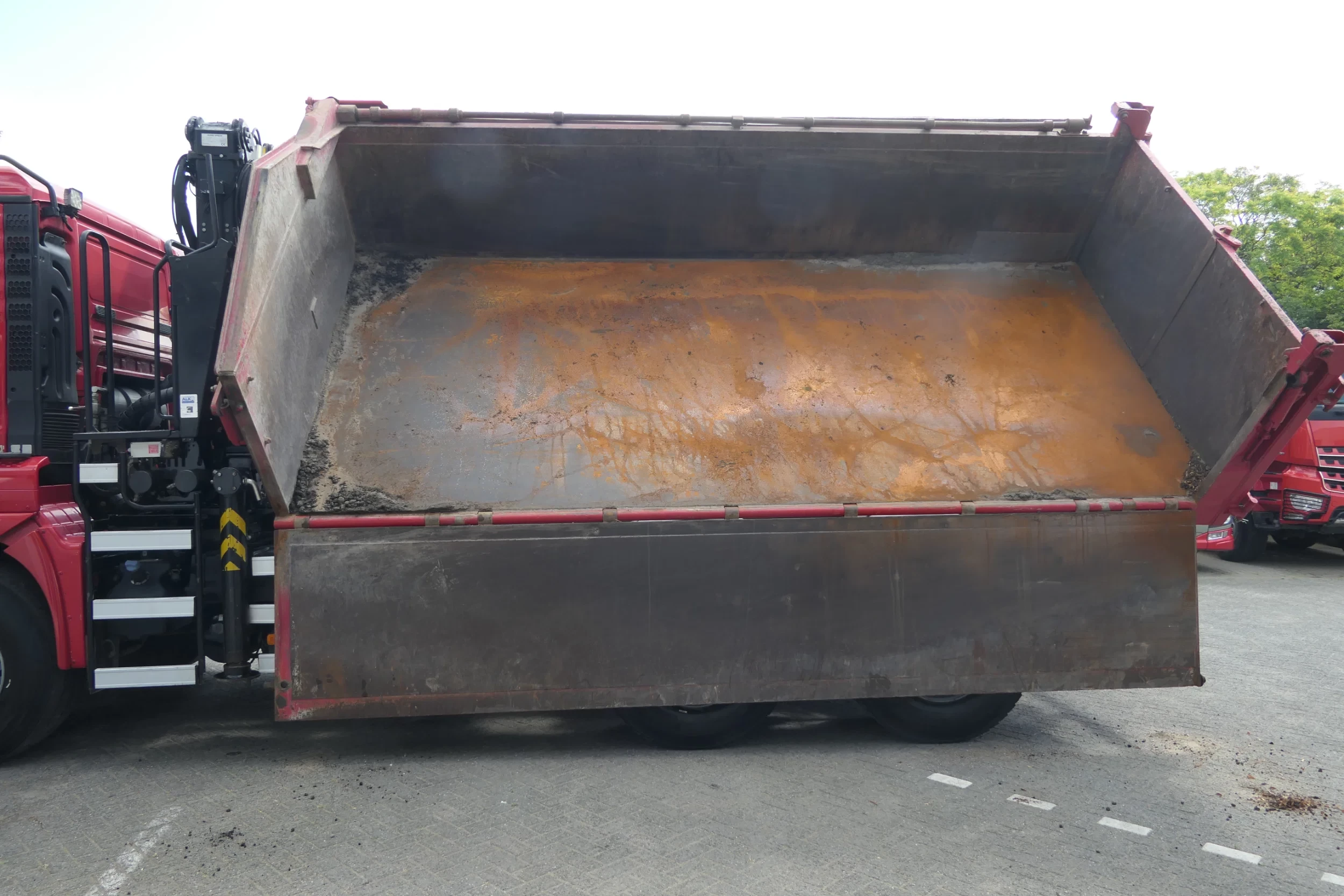 MAN TGS 2014 - 26.480 | 6X6 | 2 Side Tipper + Hydraulic dust cover | PALFINGER Q170Z84TI + Easy fold | 665130Km | 2014 | Full Steel | Drum brakes | Trailer coupling | TUV/MOT/APK 08-2026 | NL-Truck afbeelding 15