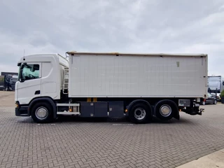 Scania R 2017 - R500 NGS 6x2 - Food tipper 4 compartments - Loadlift - Compressor - Retarder - Full air obrazek 7