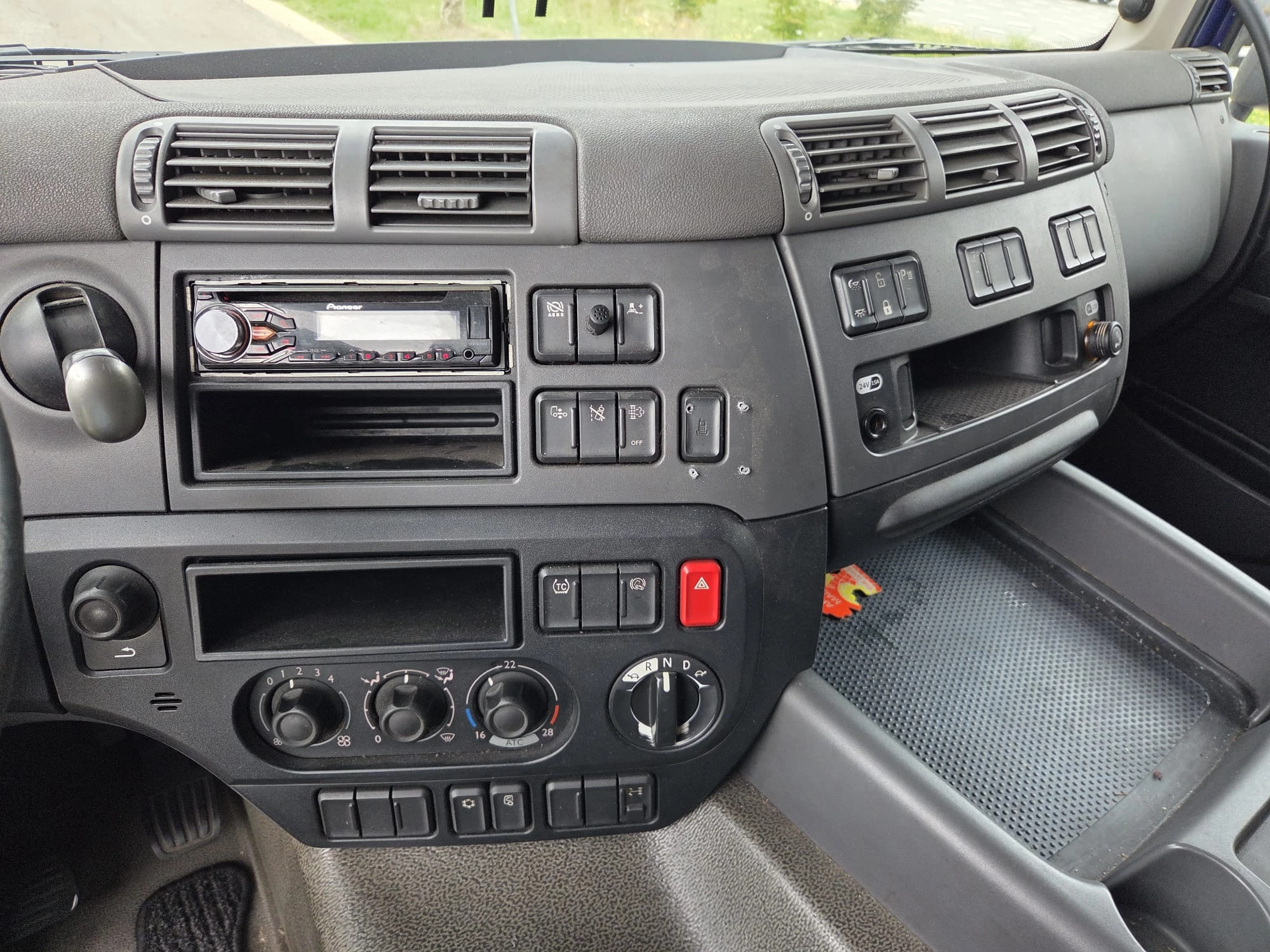 DAF 400 2015 - CF NL TRUCK immagine 12