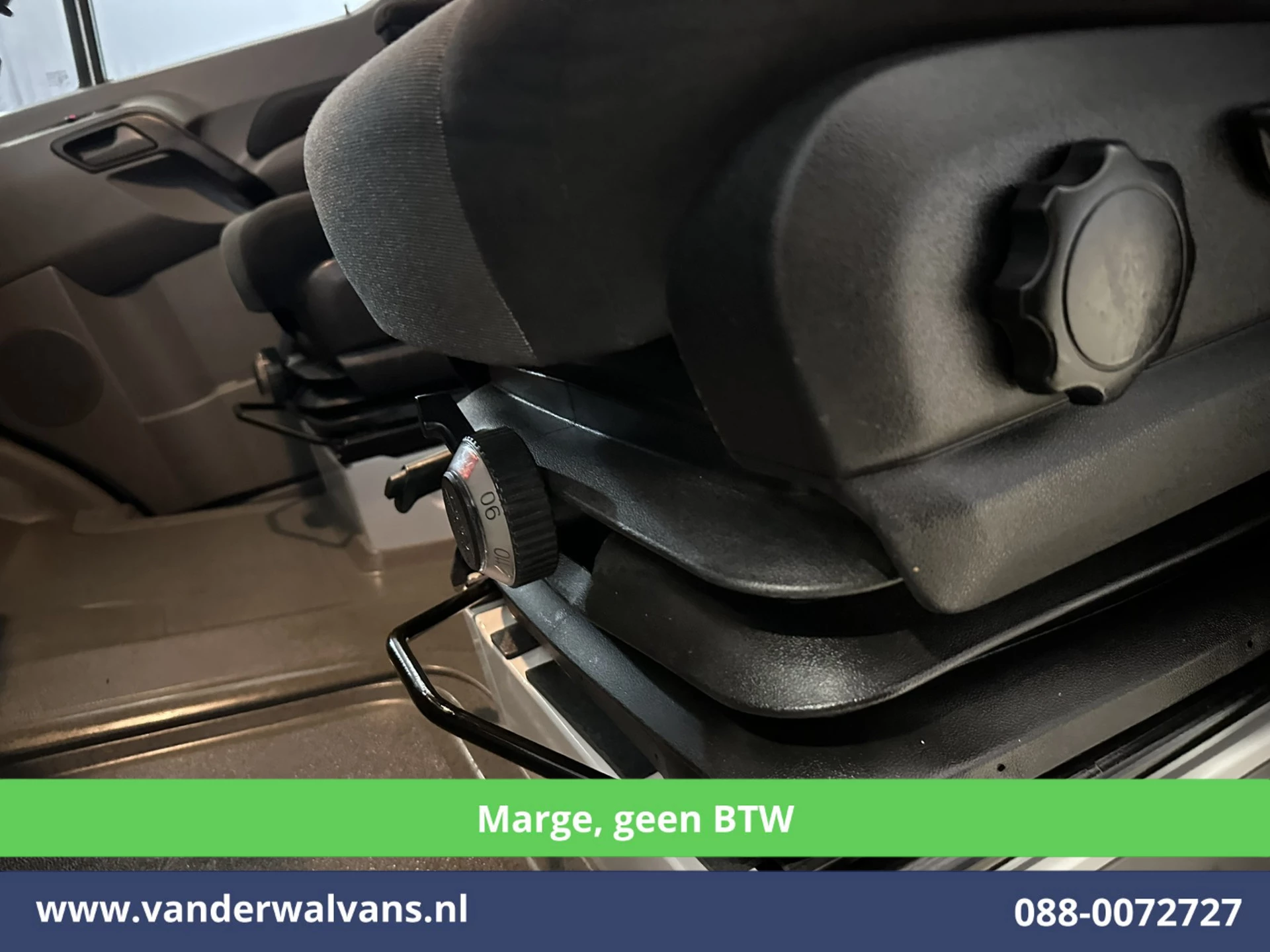 Volkswagen Crafter 2016 - 2.0 TDI 164pk **MARGE, geen BTW** L2H2 Inrichting Airco | Trekhaak | Cruisecontrol immagine 5