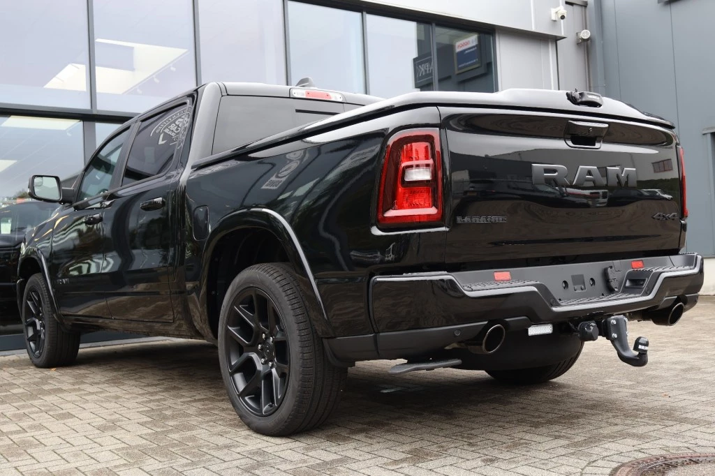 Dodge Ram 1500 2024 - 3.0 SST LARAMIE SPORT NIGHT / Laadbakdeksel + Trekhaak Bild 16