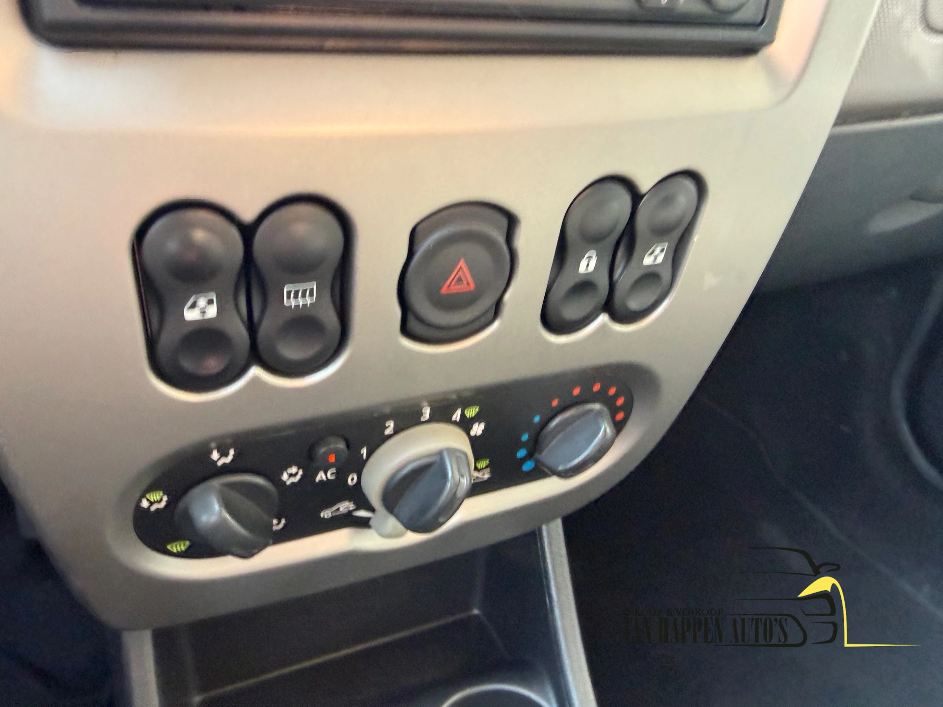 Dacia Sandero 2010 - 1.2 Ambiance afbeelding 12