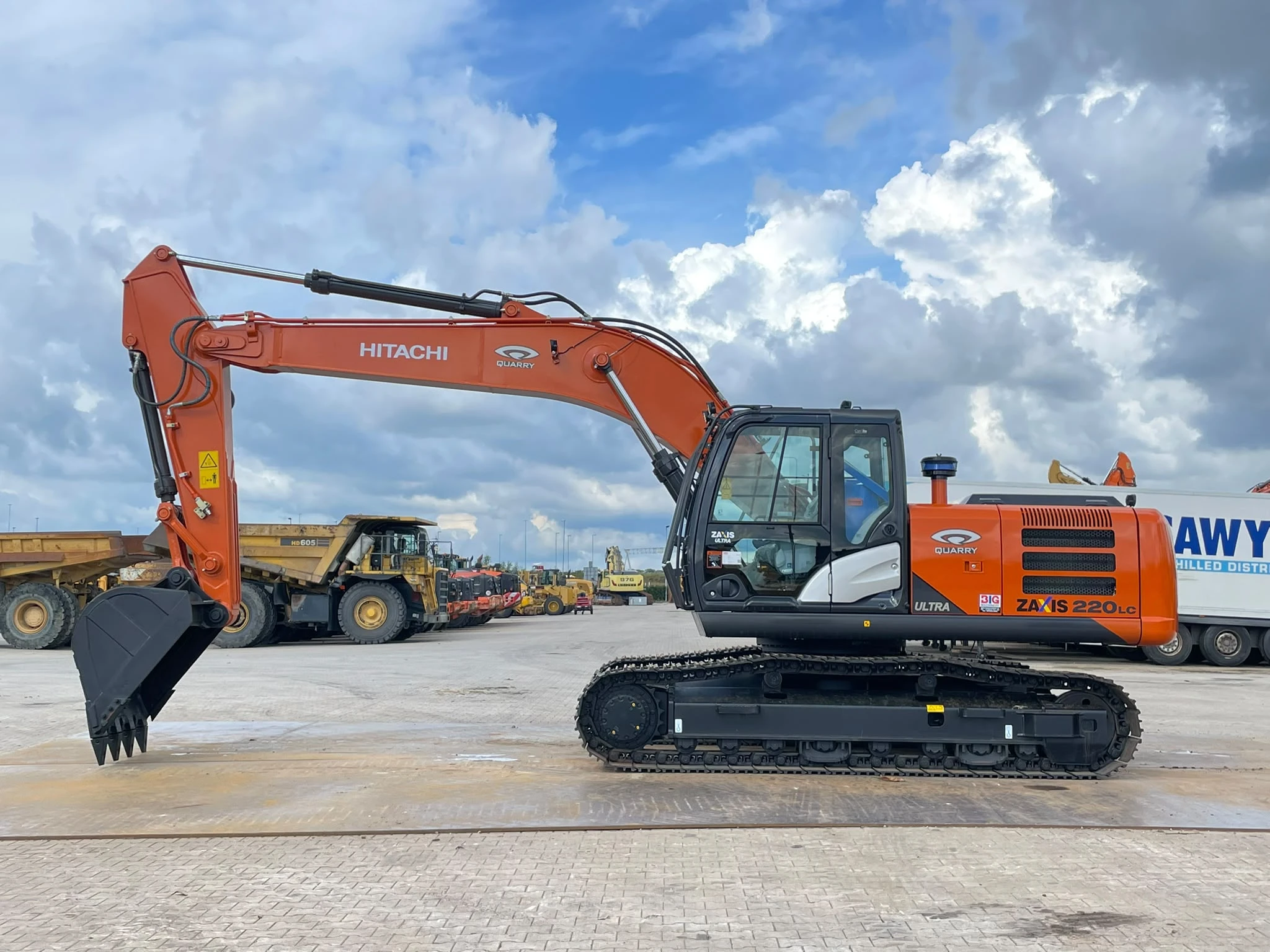 Hitachi ZX220LC-5G 2025 afbeelding 1