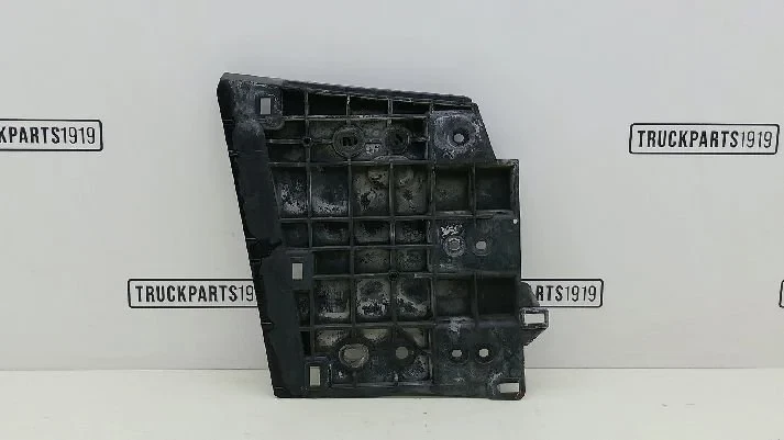 Scania - Body & Chassis Parts Paneel onder grille Re. Scania afbeelding 1