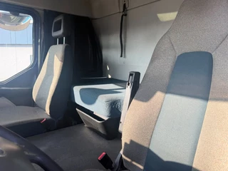 Volvo FL 250 2018 - geslotenbakwagen met klep obrazek 8