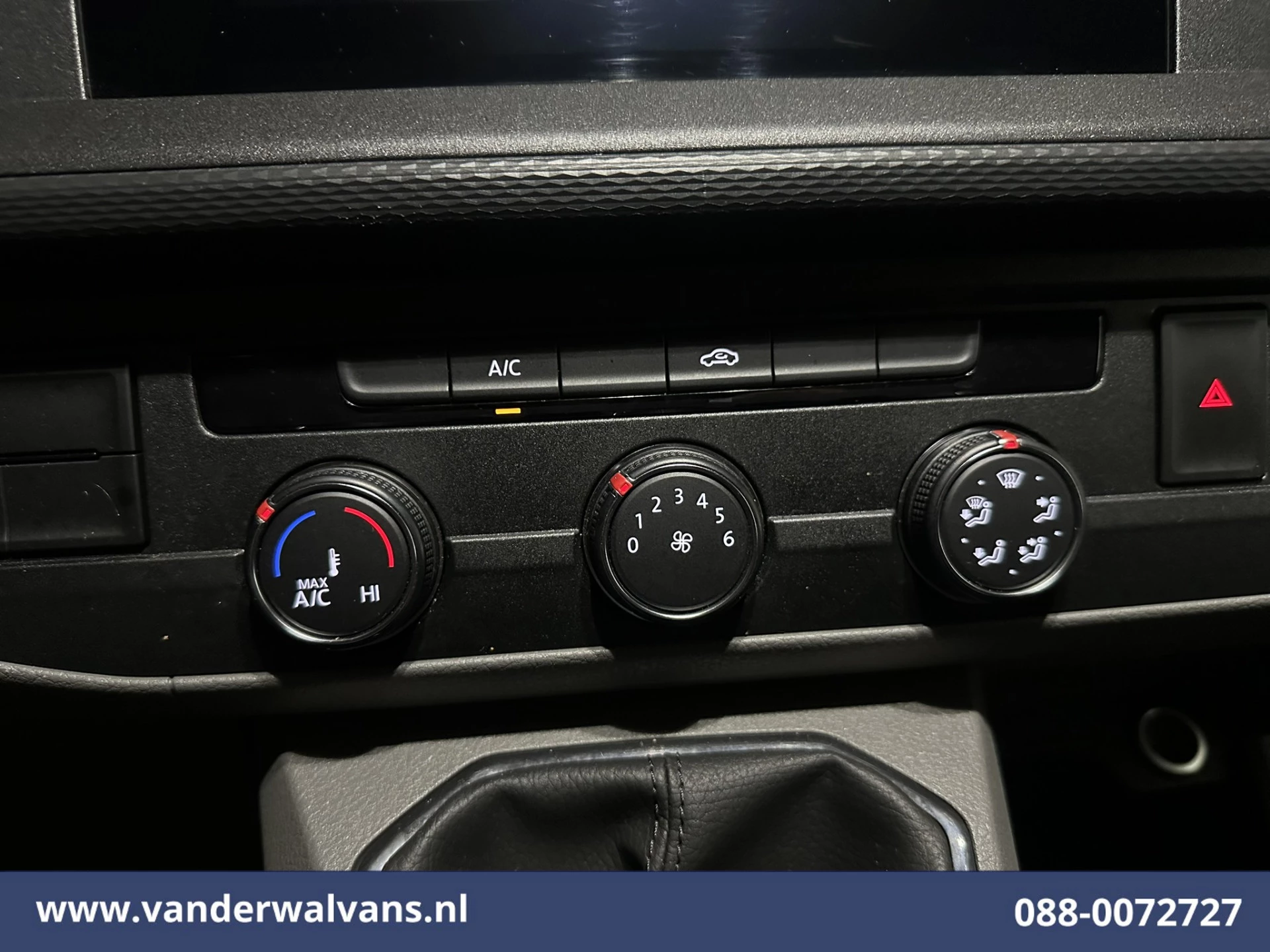 Volkswagen Transporter 2023 - 2.0 TDI L2H1 Euro6 Airco | Navigatie | Apple Carplay | Android Auto | Trekhaak obrázek 8