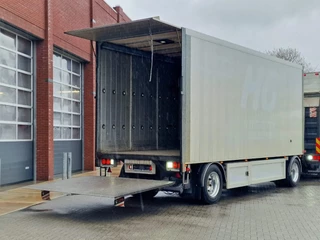 Volvo FH 2013 - 13.460 Globetrotter XL 6x2 - Box with side doors - Loadlift + Kelberg trailer 2012 with loadlift afbeelding 28